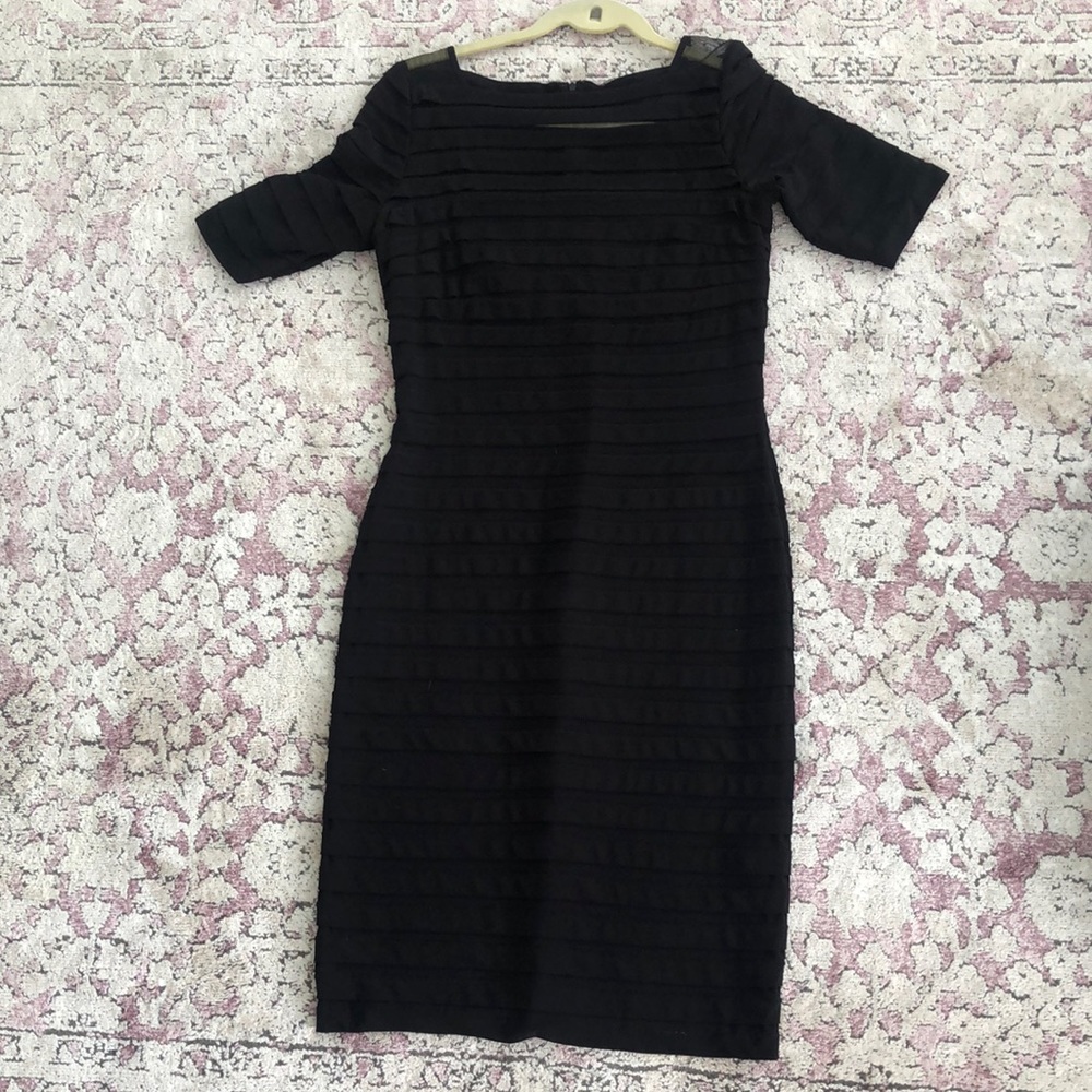 Flattering Dress - Adrianna Papell